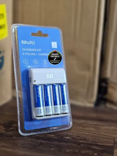 Carregador de pilhas + 4 pilhas recarregável AA 