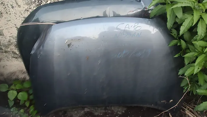 Capô Nissan kicks original precisa reparo