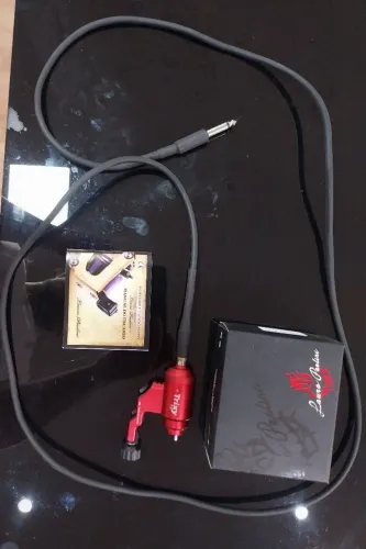 Máquina de Tatuagem Rotativa LAURO PAOLINI Trixy T.3 Vermelha.