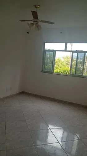 ALUGO APARTAMENTO TRÊS QUARTOS INCLUSO CONDOMÍNIO E ÁGUA /CAMPO GRANDE