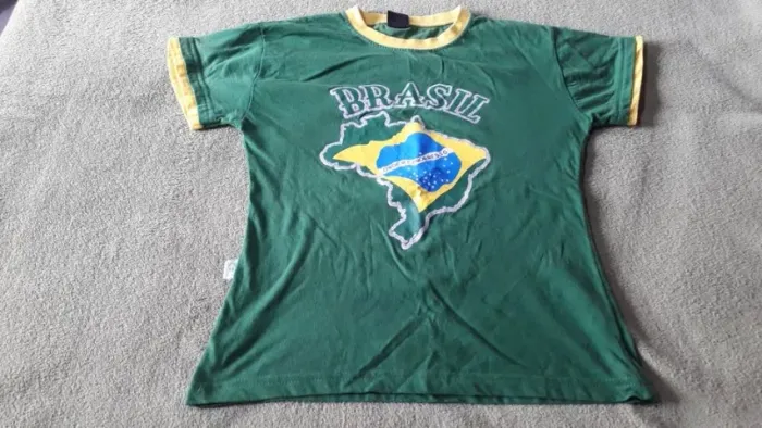 Camiseta Camisa Feminina verde e com acabamentos Amarelo do Brasil Tamanho Número: P