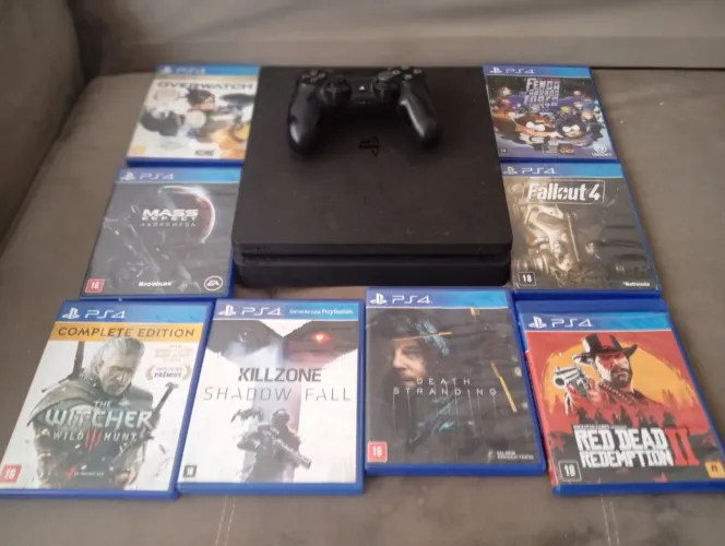 Vendo PS4 slim 1 tb e 8 jogos 