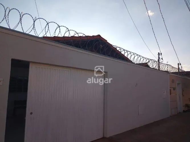 Casa à venda, 2 quartos, 1 suíte, 3 vagas, Planalto - Montes Claros/MG - R$ 350.000,00 - A