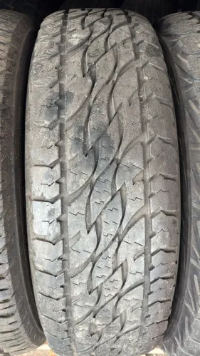 Pneu 225/70/17 Bridgestone 80 % Vida util