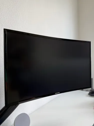Monitor Samsung Curvo - 27P