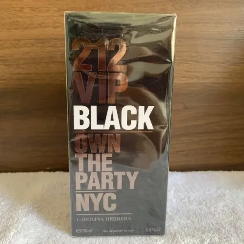 Perfume 212 VIP Black Eau de Parfum 200ml - Com Selo Adipec