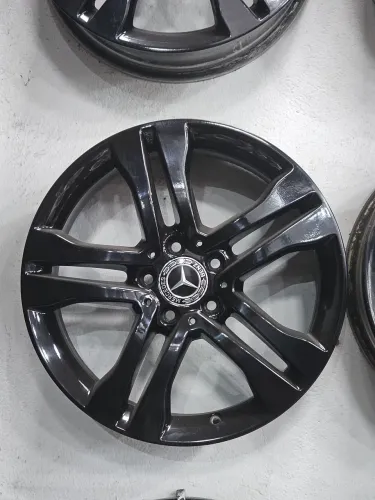 Jogo de roda original Mercedes benz  gla 200 aro 18 5x112