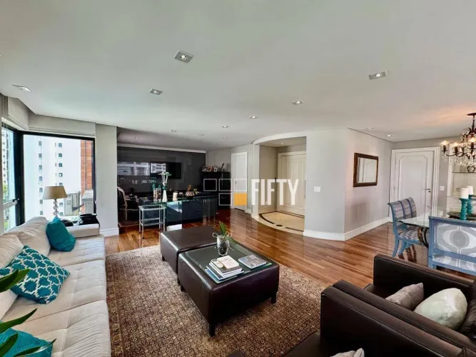 APARTAMENTO ESPETACULAR NA RUA LEOPOLDO COUTO DE MAGALHÃES