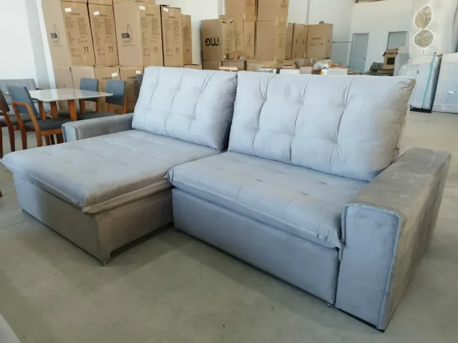 Sofá de canto com chaise longue.   2, 90 MTs 