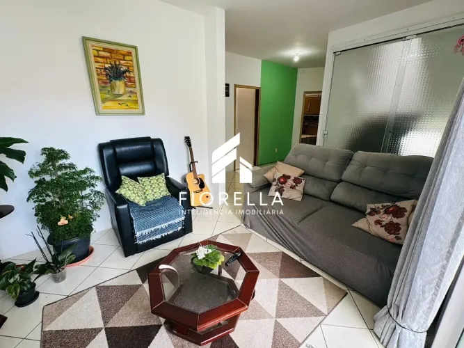 Casa ampla com 03 dormitórios, em Florianópolis/SC