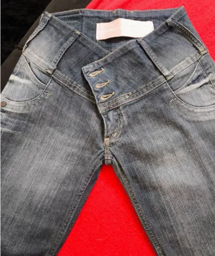 calça jeans feminina R 1 19