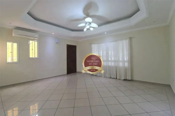 Casa Sobrado à Venda no Bairro Guilhermina Praia Grande