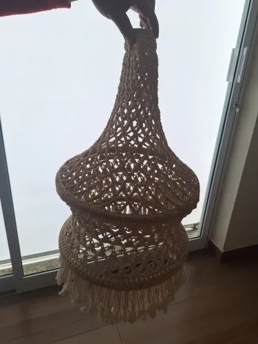 Luminária de macramê artesanal . 35 cm