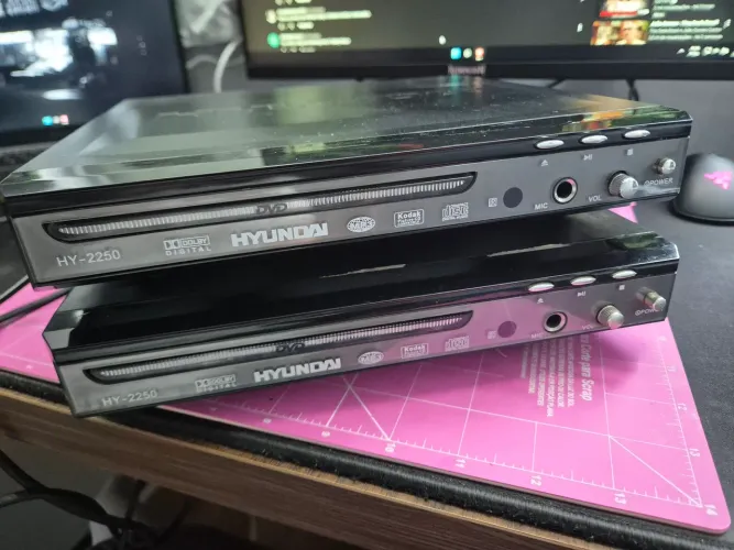 hyundai dvd player hy-2250 (nao tenho certeza se está funcionando 100%)