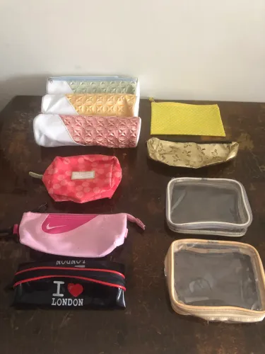 Estojos/necessaire variados