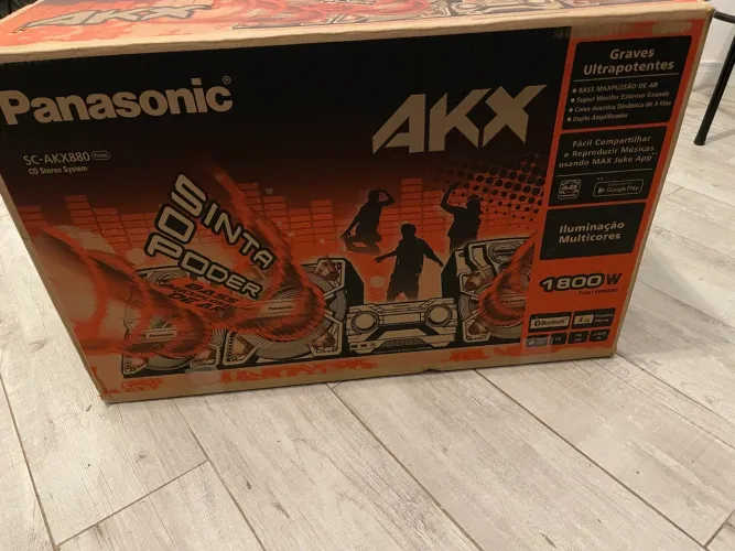 Mini system Panasonic AKX880 1800 watts com subwoofer