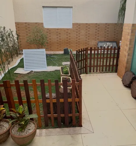 Cerca madeira de Jardim