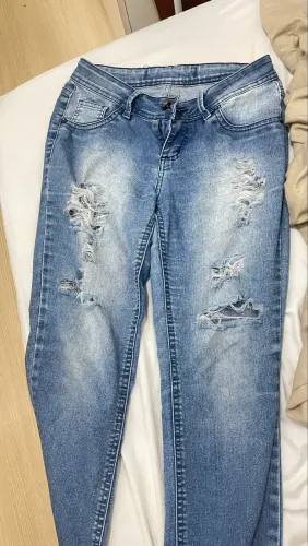 Calça Jeans rasgada