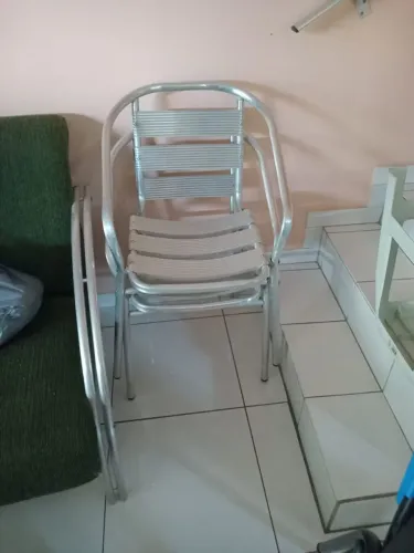 2 Cadeiras de alumínio R$ 200,00