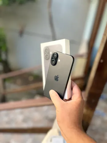 iPhone 16 128GB Muito novo