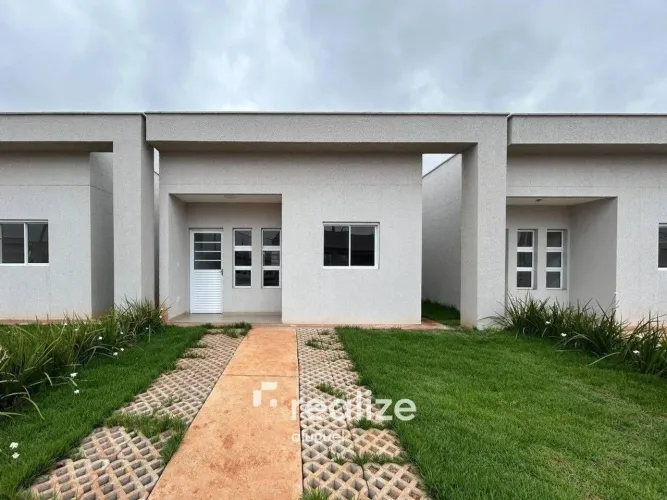 Casa de Condomínio com 2 quartos, Vila Mariana Prolongamento - Rio Verde