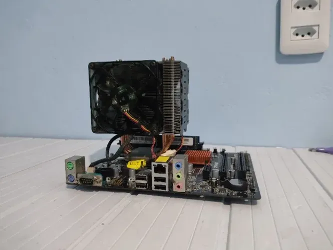 Kit Upgrade AMD FX 8300 Octa Core + 4GB DDR3 + Air Cooler