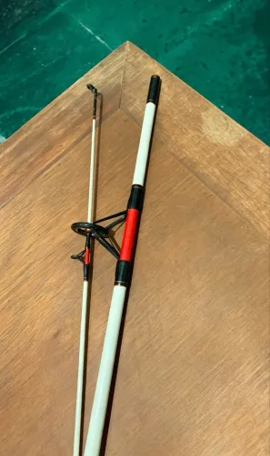 Vara Abu Garcia Commodore CS70M , Grafite- Ação média
