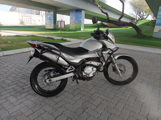 Falcon 400i Honda