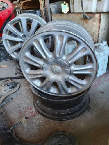 VENDO JOGO DE RODA 15 VECTRA 