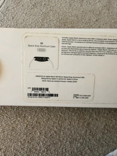 Apple Watch SE 40mm GPS Cinza-Espacial (Completo + Pulseira Extra Apple)