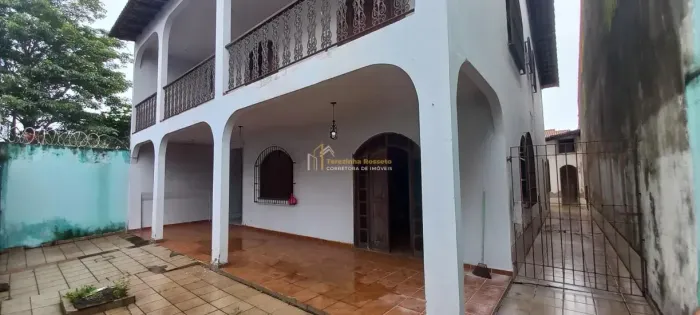 2 casas a venda no preço de uma, no Centro de Vila Velha - ES