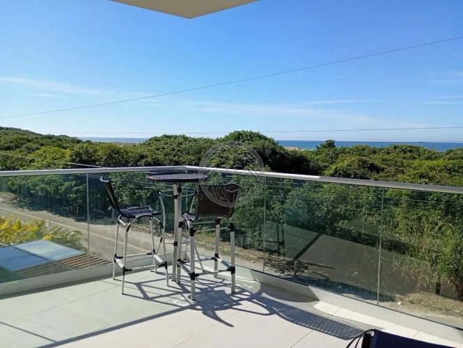 Apartamento Frente Mar com 3 Suítes à Venda no Novo Campeche