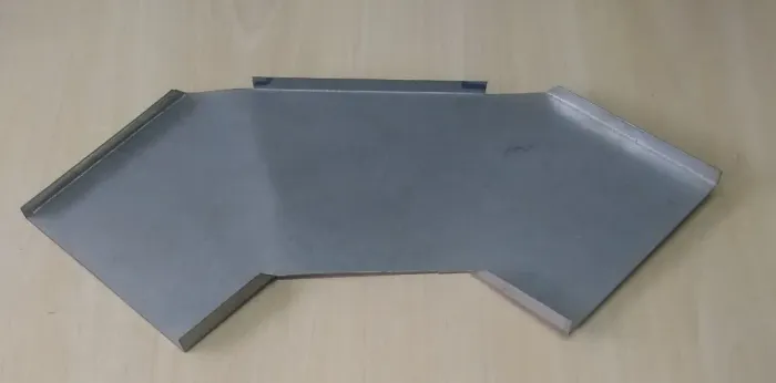 Tampa lisa para curva horizontal 90° 150mm