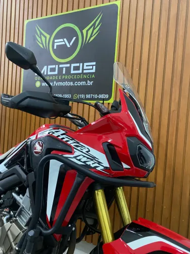 HONDA CRF 1000 ÁFRICA TWIN 2018 - IMPECÁVEL
