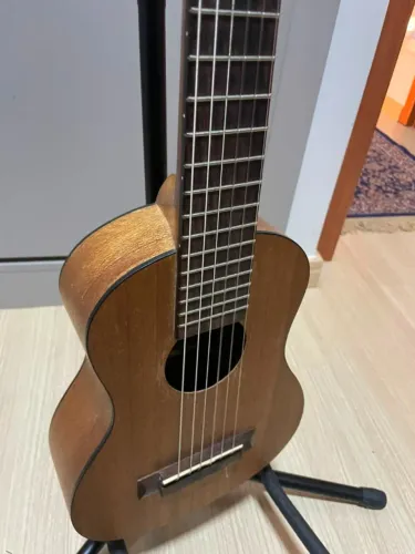Guitalele Shelby By Eagle 6 Cordas (mini Violão)