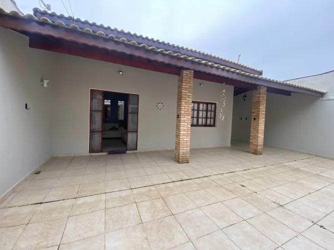 Casa para Venda em Itanhaém, Jequitibá, 3 dormitórios, 1 suíte, 2 banheiros, 3 vagas