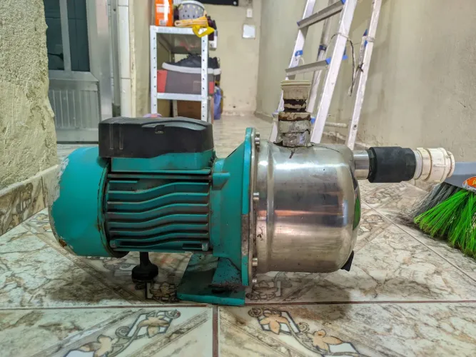 VENDO ESTA Bomba Le pono Auto Aspirante Inox Ajm45 - 1/2cv - 220v POR APENAS R$550