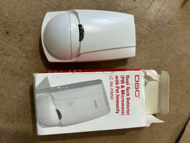 Sensor de Alarme Microondas DSC LC104 Pet
