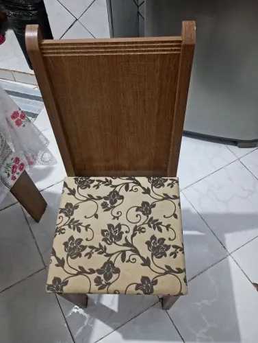Mesa de 6 cadeiras