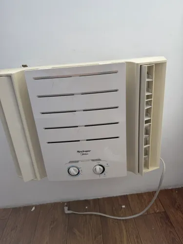 Ar Condicionado Janela Springer 7500 BTUs 220V - Econômico Classe A