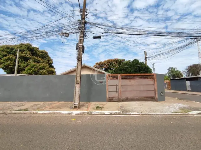 CASA BEM LOCALIZADA NO TIRADENTES