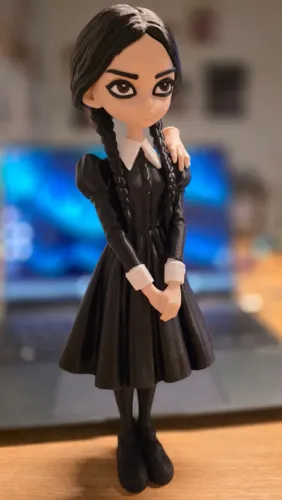 Vandinha Adams 25cm