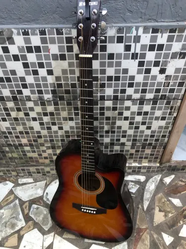 Violão Suziki