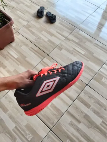 Chuteira Futsal Neo Striker