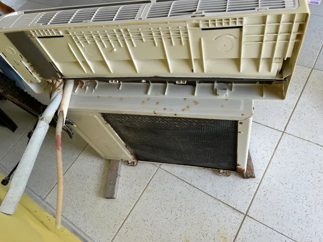 Ar-condicionado 9 mil btus com defeito na placa segundo técnico que avaliou!!!