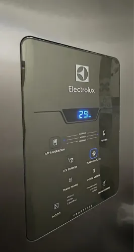 OPORTUNIDADE: Geladeira Electrolux French Door 579L Inox - 3 Portas