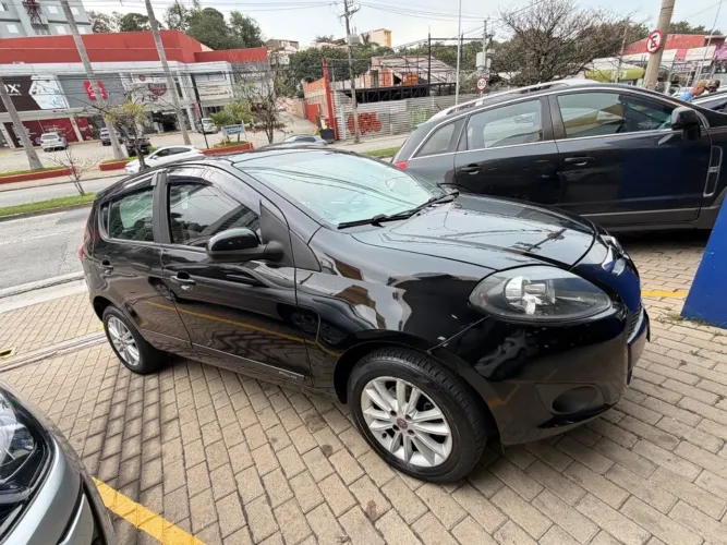 Fiat Palio Essence 1.6 Flex 16V 5P 2014