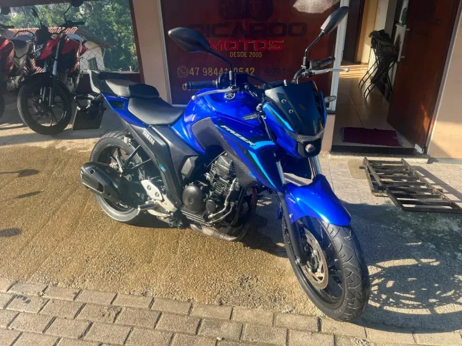 Fazer 250 2025