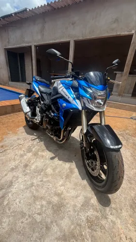 GSR 750cc