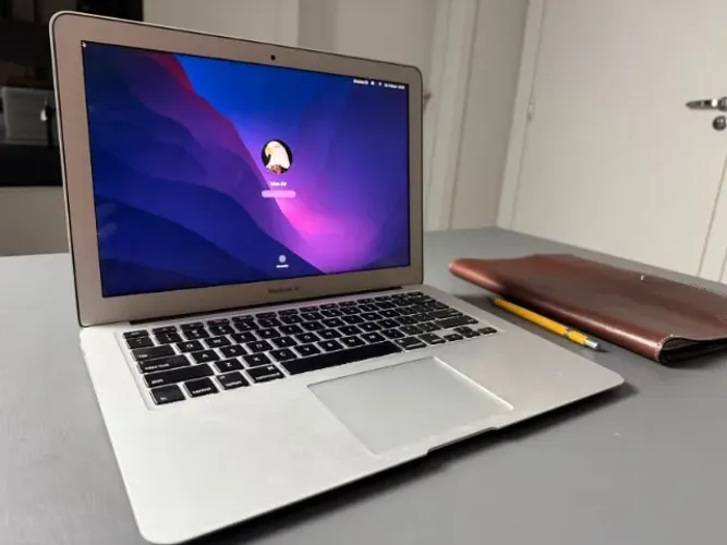 MacBook Air 2017 I 8GB RAM I 128GB ARMAZENAMENTO I CORE I5